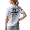 modelo con remera personalizada blanca ilustrativa estampa espalda adultos mujer - FL Fábrica de Ropa