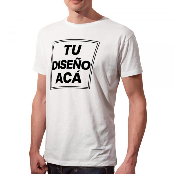 modelo con remera personalizada blanca ilustrativa estampa frente adultos hombre - FL Fábrica de Ropa